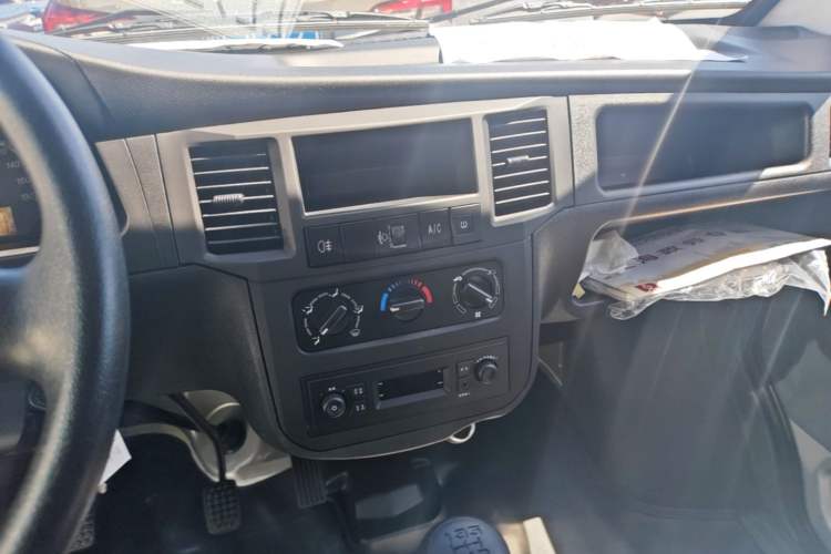 Used Wuling Zhiguang 2023 1.5L Practical Version 5/7 Seats