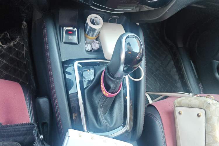 Used Nissan Qashqai 2022 2.0L CVT XV Premier Luxury Edition Gear Lever