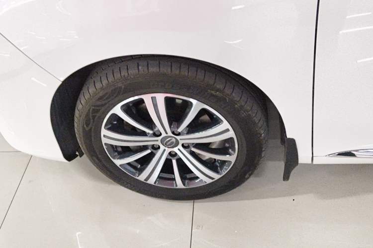 Used GAC Trumpchi M8 2019 320T Ultimate Edition Left Front Wheel Hub