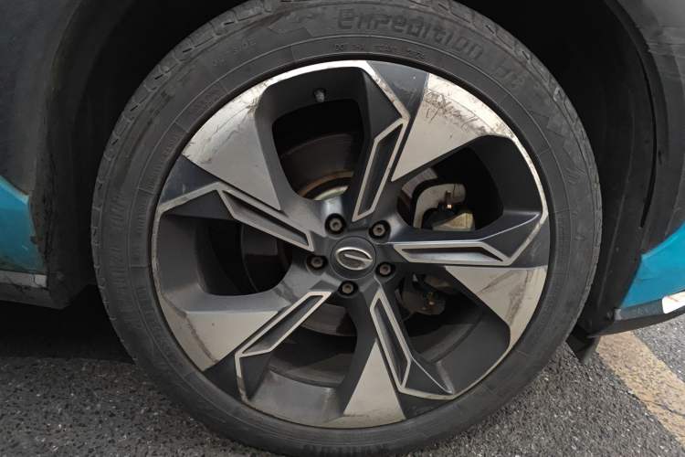 Used AION V 2020 80 Enjoy Smart Driving Edition Right Front Wheel Hub