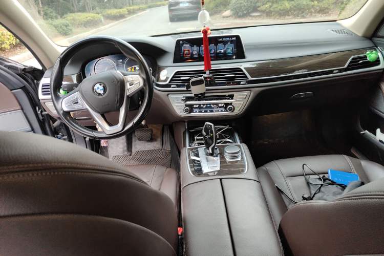 Used BMW 7 Series 2016 730Li Leading Model
