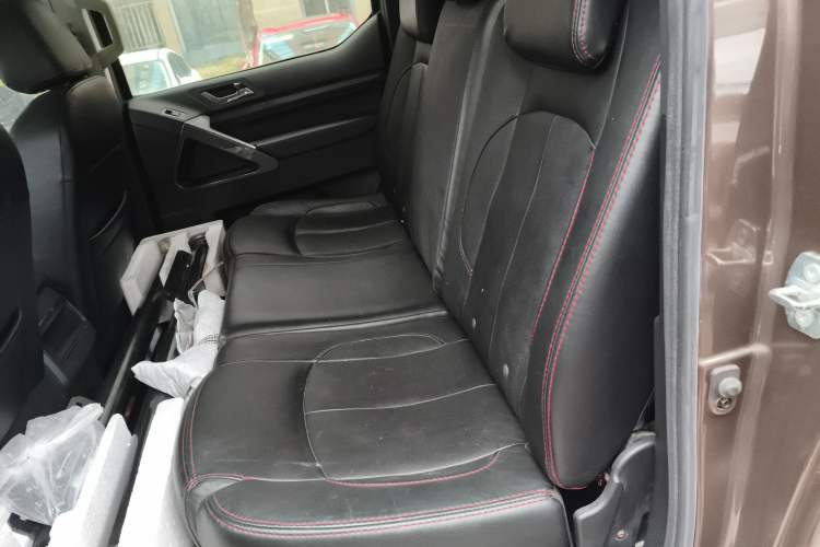 Used Huanghai N3 2017 2.4T Automatic Two-Wheel Drive Supreme Edition 4K22D4T
