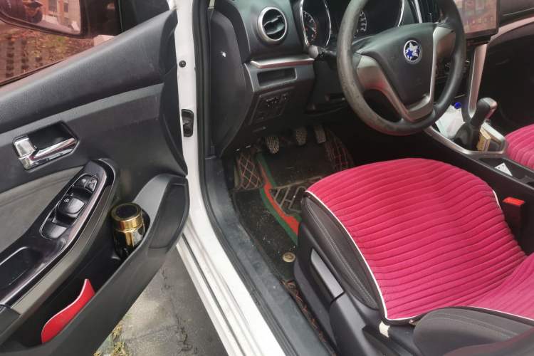 Used Venucia T70 2016 1.6L Manual Ruixing Edition