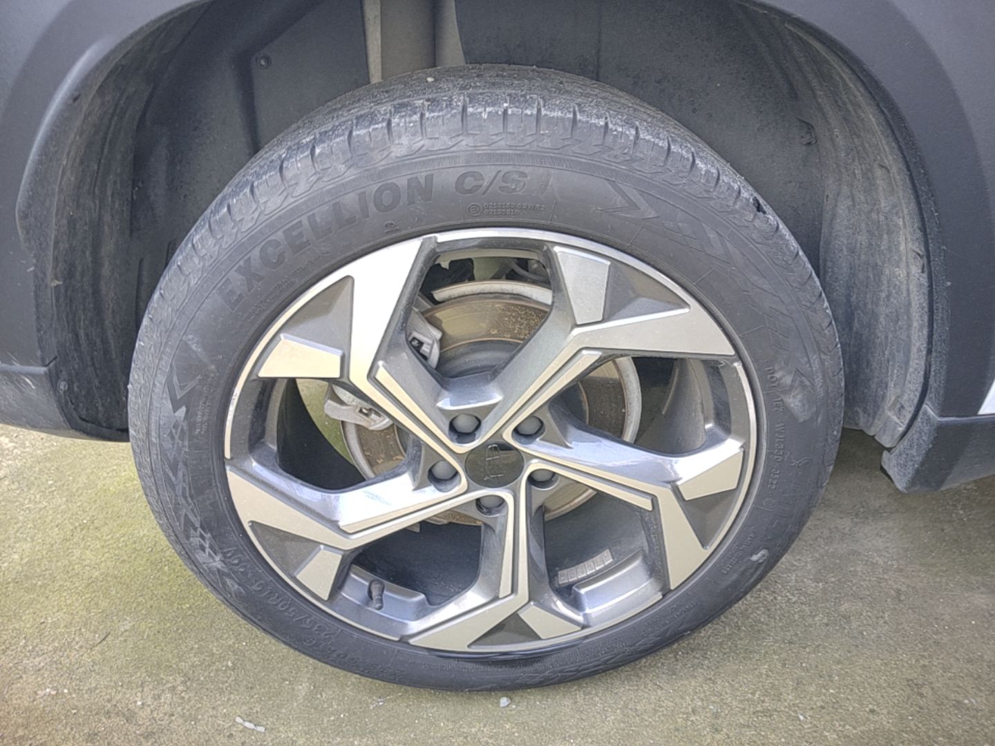 Geely Auto FX11 2023 2.0TD DCT Prestige Edition — снимка 11