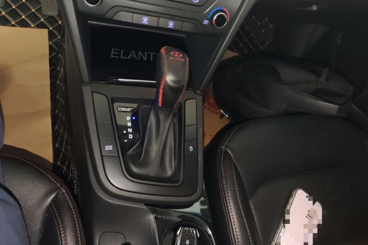 Used Hyundai Elantra (6th Generation / Lingdong) 2018 1.4T Dual-Clutch Xuan Dong · Dynamic Edition Gear Lever