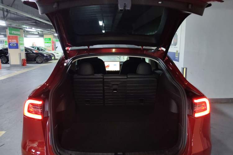 Used Tesla Model Y 2022 Rear-Wheel-Drive Version