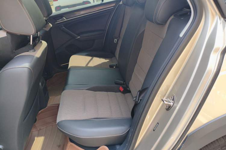 Used Volkswagen C-TREK 2017 230TSI DSG Comfort Version Left Rear Seat