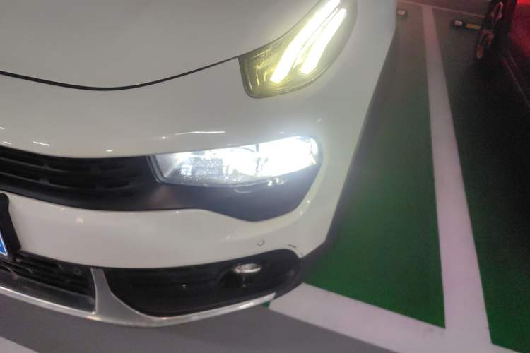 Used Lynk & Co 02 2018 1.5T DCT Two-Wheel Drive Pro Version China V Emission Standard