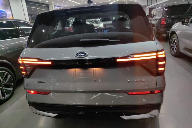 Used Ford Edge 2025 Ford Explorer L 2.0T EcoBoost E-Hybrid Four-Wheel-Drive 7-Seater Supreme Model