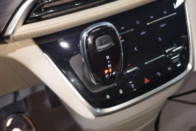 Used Buick GL8 2023 ES Lu Zun Comfort Model Gear Lever