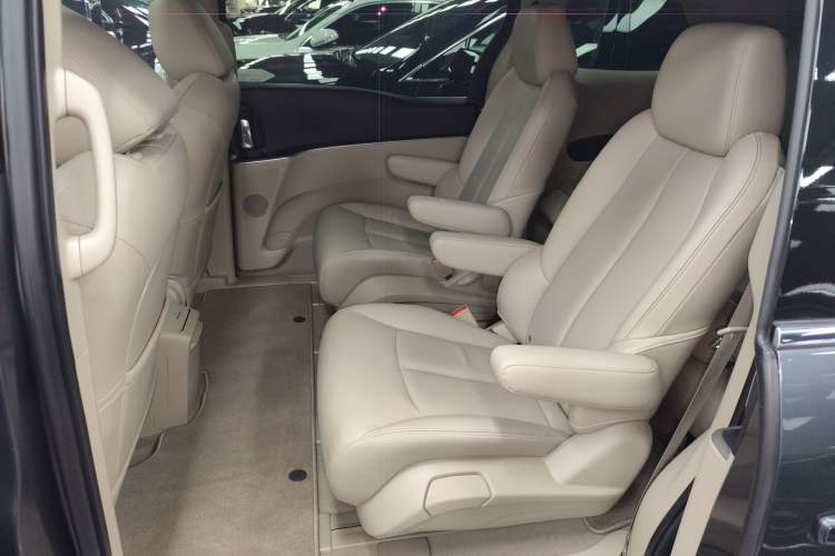 Used Buick GL8 2018 28T Luxury Model China VI Standard
