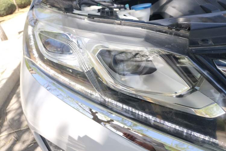 Used Mitsubishi Eclipse Cross 2018 1.5T CVT Two-Wheel Drive Belief Edition Right Front Headlight