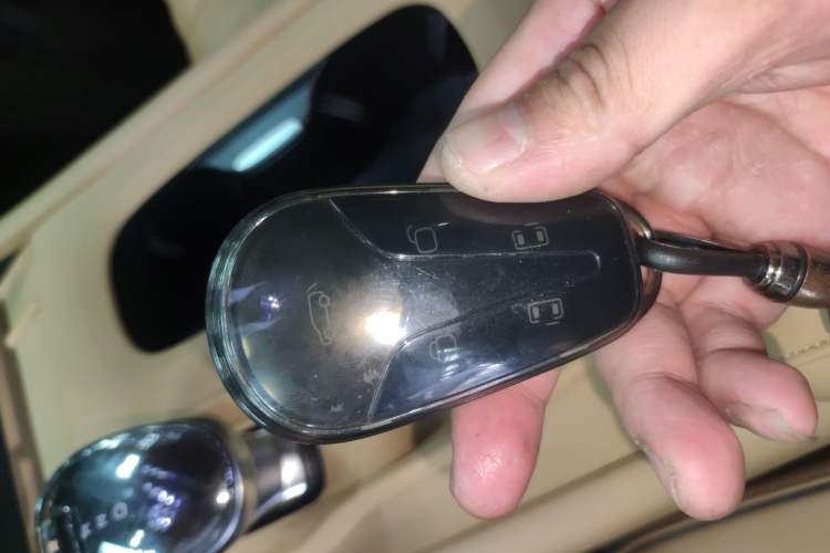 Used VOYAH Dream 2024 PHEV Ultra-Long Range Flagship Edition Interior 1