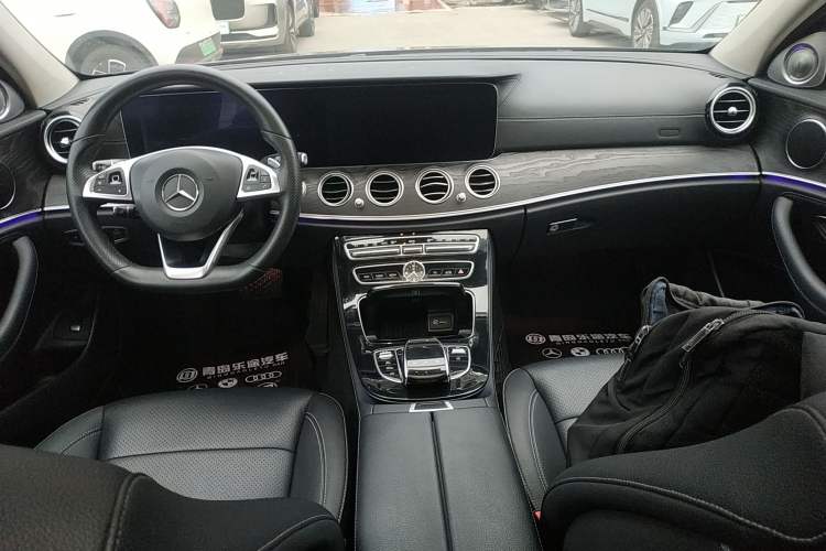 Used Mercedes-Benz E-Class 2016 E 300 L Sporty and Stylish Model
