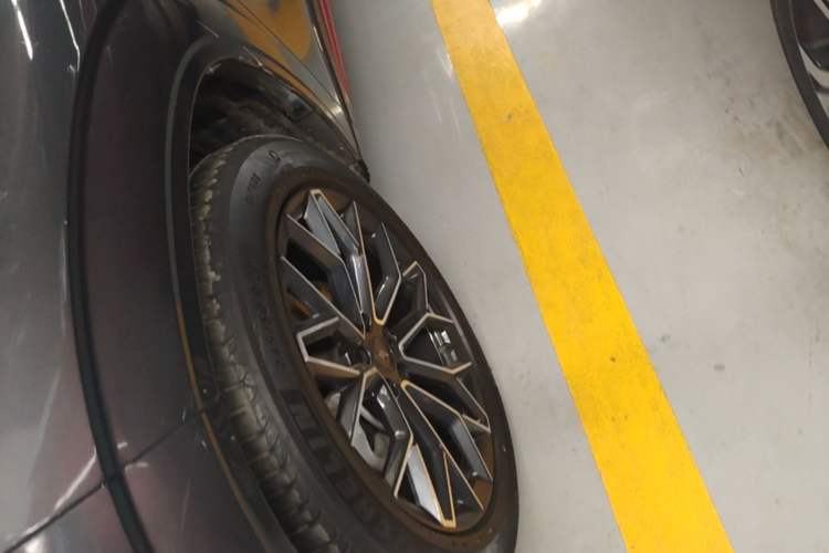 Used CHANGAN OSHAN Z6 2022 Blue Whale 1.5T DCT Smart Navigation Model
