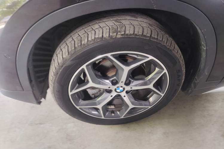 Used BMW X1 2016 sDrive18Li Luxury Model
