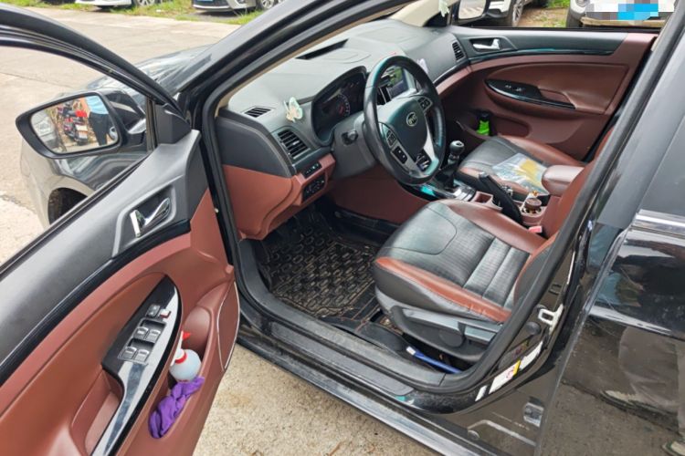 Used BYD Surui 2015 1.5L Manual Luxury Model
