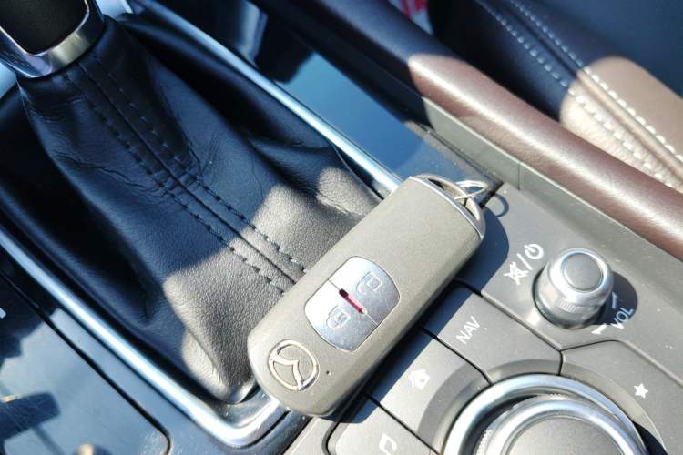 Used Mazda CX-4 2016 2.0L Automatic 2WD Blue Sky Luxury Edition