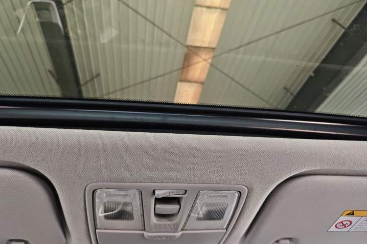 Used Hyundai ix25 2015 1.6L Automatic Two-Wheel Drive Smart GLS Trim Headliner