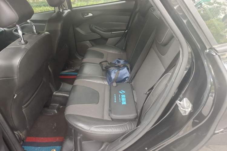 Used Ford Focus 2012 Sedan 1.6L Automatic Fashion Edition