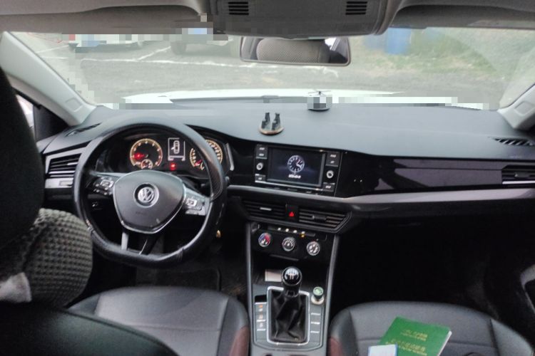 Used Volkswagen Bora 2020 1.5L Manual Comfort Version Center Console