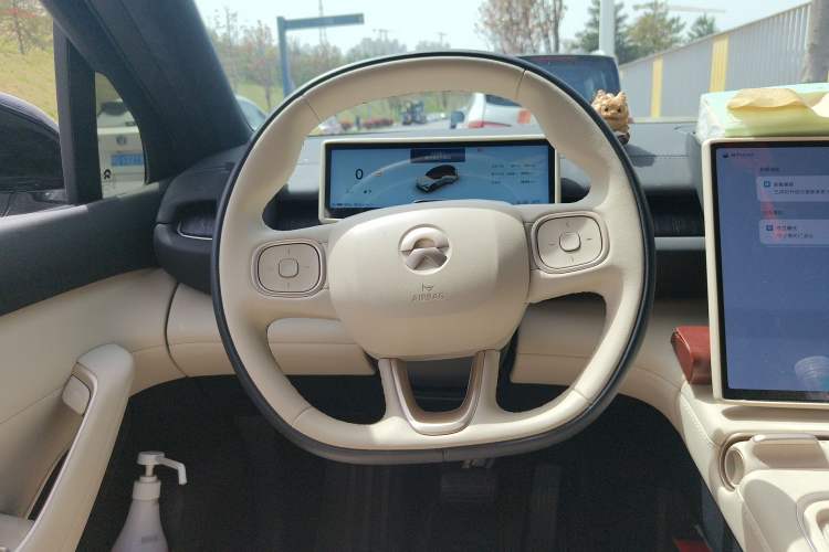 Used Nio ES6 2024 75 kWh
