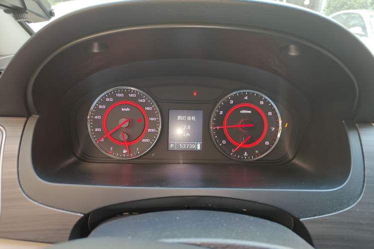 Used SAIC MAXUS G10 2021 2.0T Automatic Smart Edition Gasoline 7-Seater Instrument Cluster