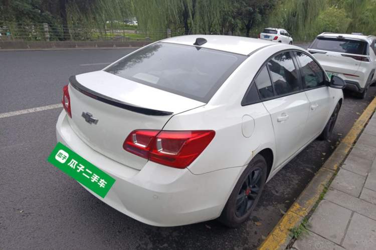 Used Chevrolet Cruze 2015 1.5L Classic SE AT Rear Right 45 Deg