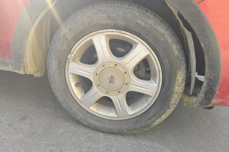 Used FAW Xiali N5 2011 1.3L Manual Luxury Edition Right Front Wheel Hub