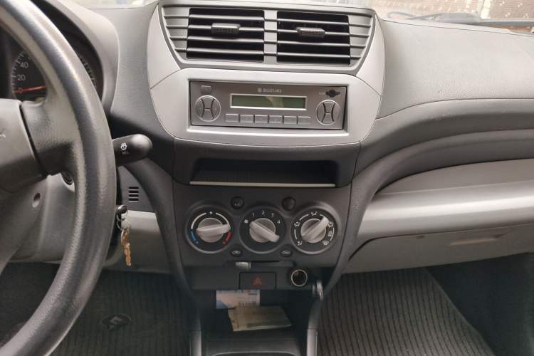 Used Suzuki Alto 2013 1.0L Manual Comfort Version Audio And AC Panel