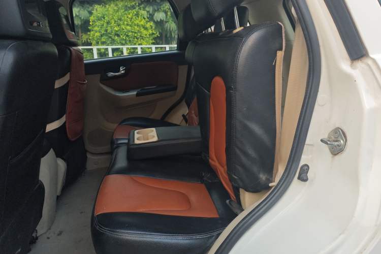 Used Haima S7 2013 2.0L Automatic ZhiShang Version
