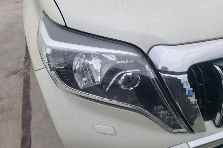 Used Toyota Prado  Right Front Headlight