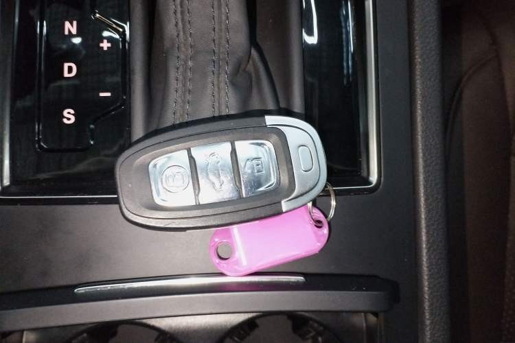 Used Hongqi H7 2018 2.0T Elite Edition
