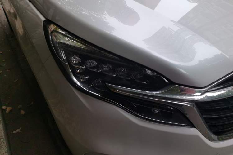 Used Buick GL8 2020 ES Land Cruiser 653T Luxury Model Right Front Headlight