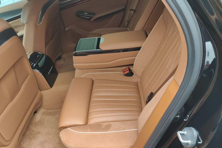 Used Hongqi H9 2024 2.0T Qichang Private Enjoyment Luxury Edition
