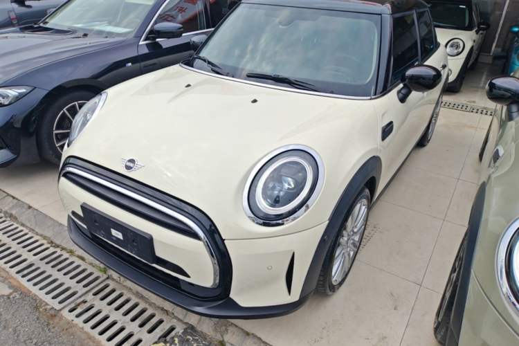 Used MINI 2022 Updated 1.5T COOPER Classic Edition Five-Door Version