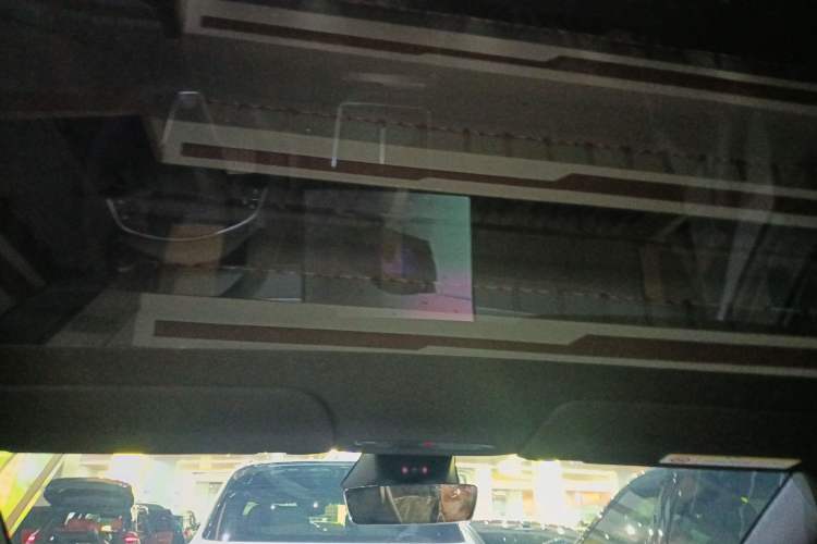 Used Tesla Model Y L 2025 Model Long-Range All-Wheel-Drive Version Headliner