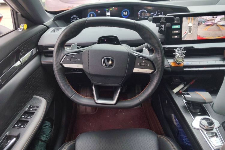 Used CHANGAN UNI-V 2022 1.5T Prestige Version
