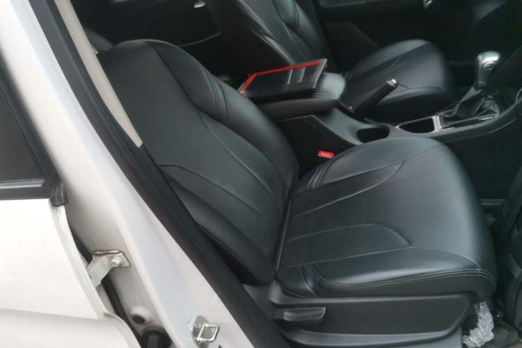 Used Baojun 730 2019 1.5T CVT Fashion Model 7 Seats China VI Emission Standard Right Front Seat