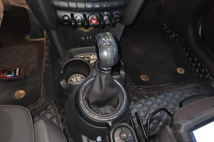 Used MINI MINI 2016 1.5T COOPER
