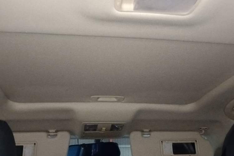 Used Dongfeng Aeolus AX7 2015 2.0L Automatic Zhiyi Trim