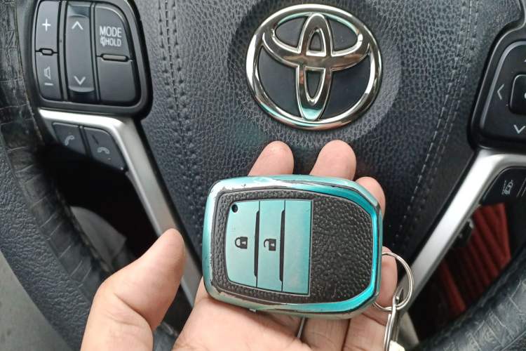 Used Toyota Highlander 2018 2.0T Four-Wheel Drive Luxury Edition 7 Seats China V Emission Standard
