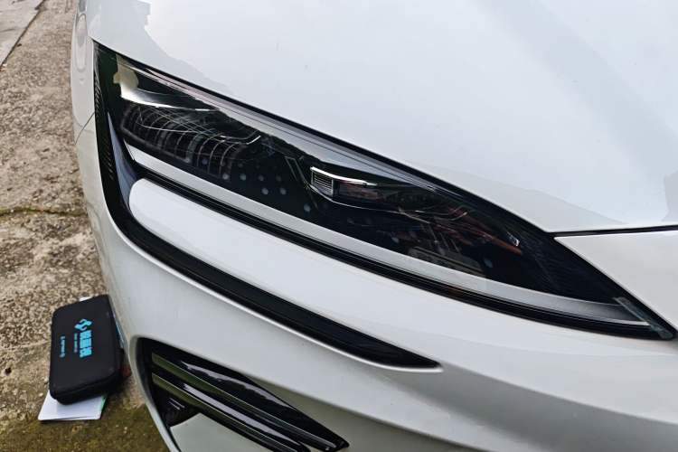 Used BYD Song PLUS New Energy 2025 DM-i 112KM Prestige Model Right Front Headlight