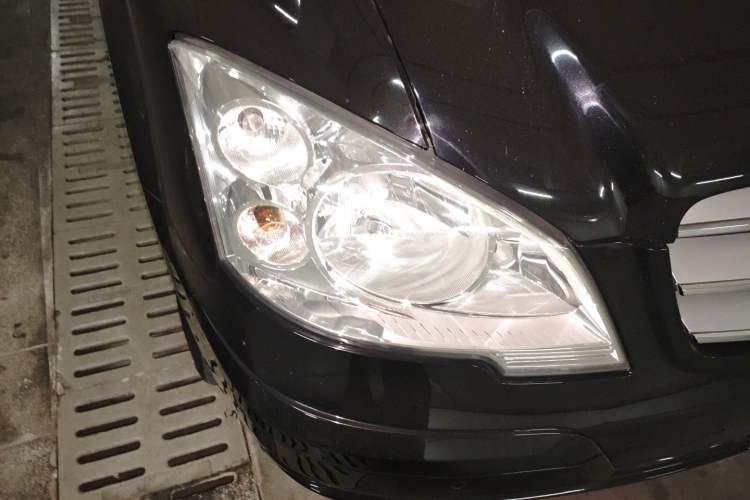 Used Mercedes-Benz Viano  Right Front Headlight