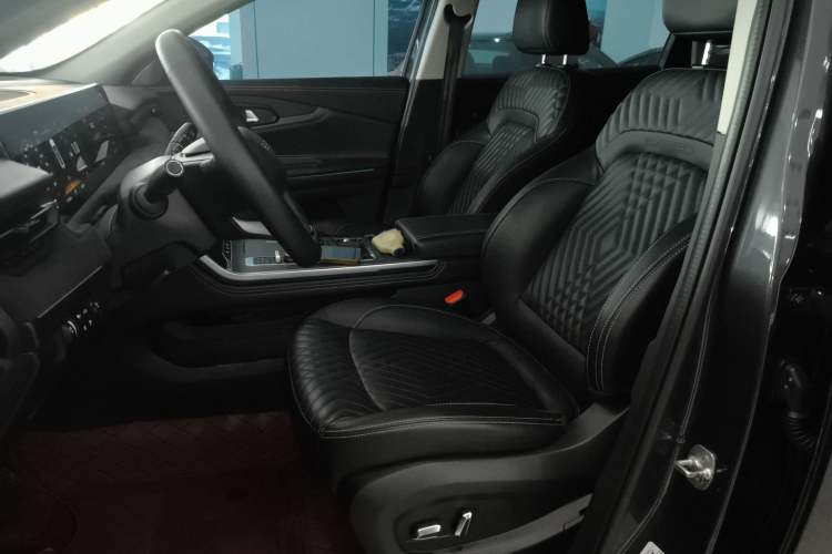 Used EXEED Lingyun 2023 300T Two-Wheel Drive Star Edition