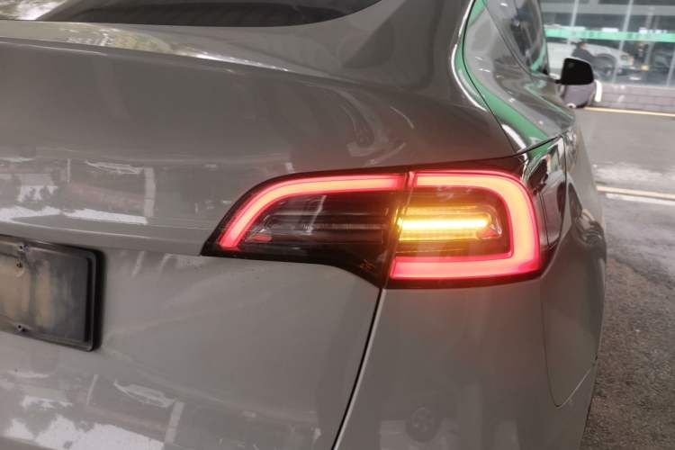 Used Tesla Model Y 2022 Rear-Wheel-Drive Version
