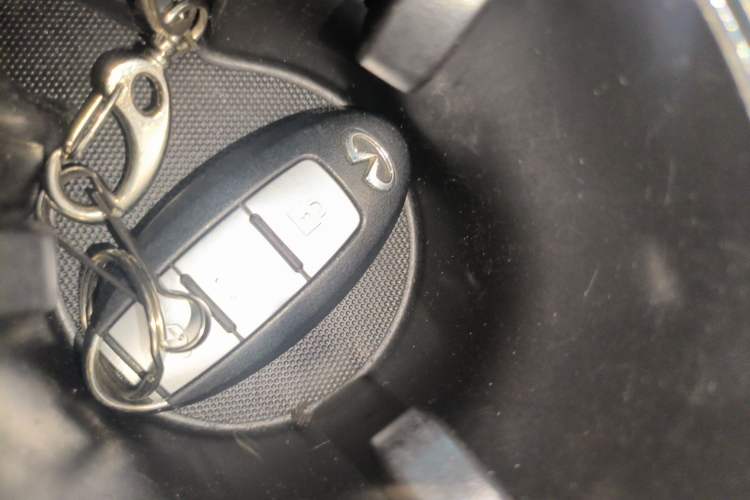 Used Infiniti Q50 2014 2.0T Comfort Edition
