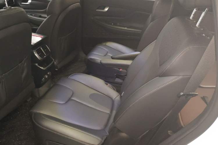 Used Hyundai Santa Fe 2020 380 TGDi Automatic Two-Wheel Drive DLX Prestige Edition
