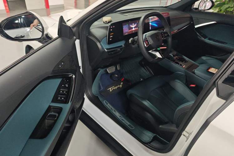 Used MG 7 2023 2.0T Automatic Hunter Luxury Edition