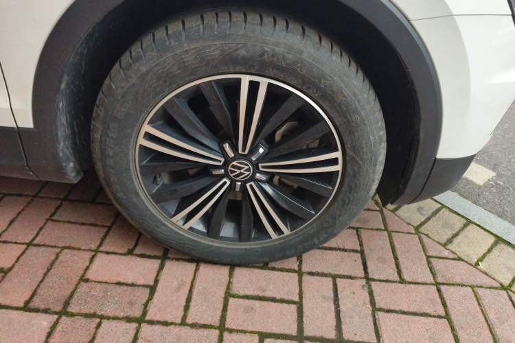 Used Volkswagen Tiguan L 2021 330TSI Automatic Two-Wheel Drive Smart Edition